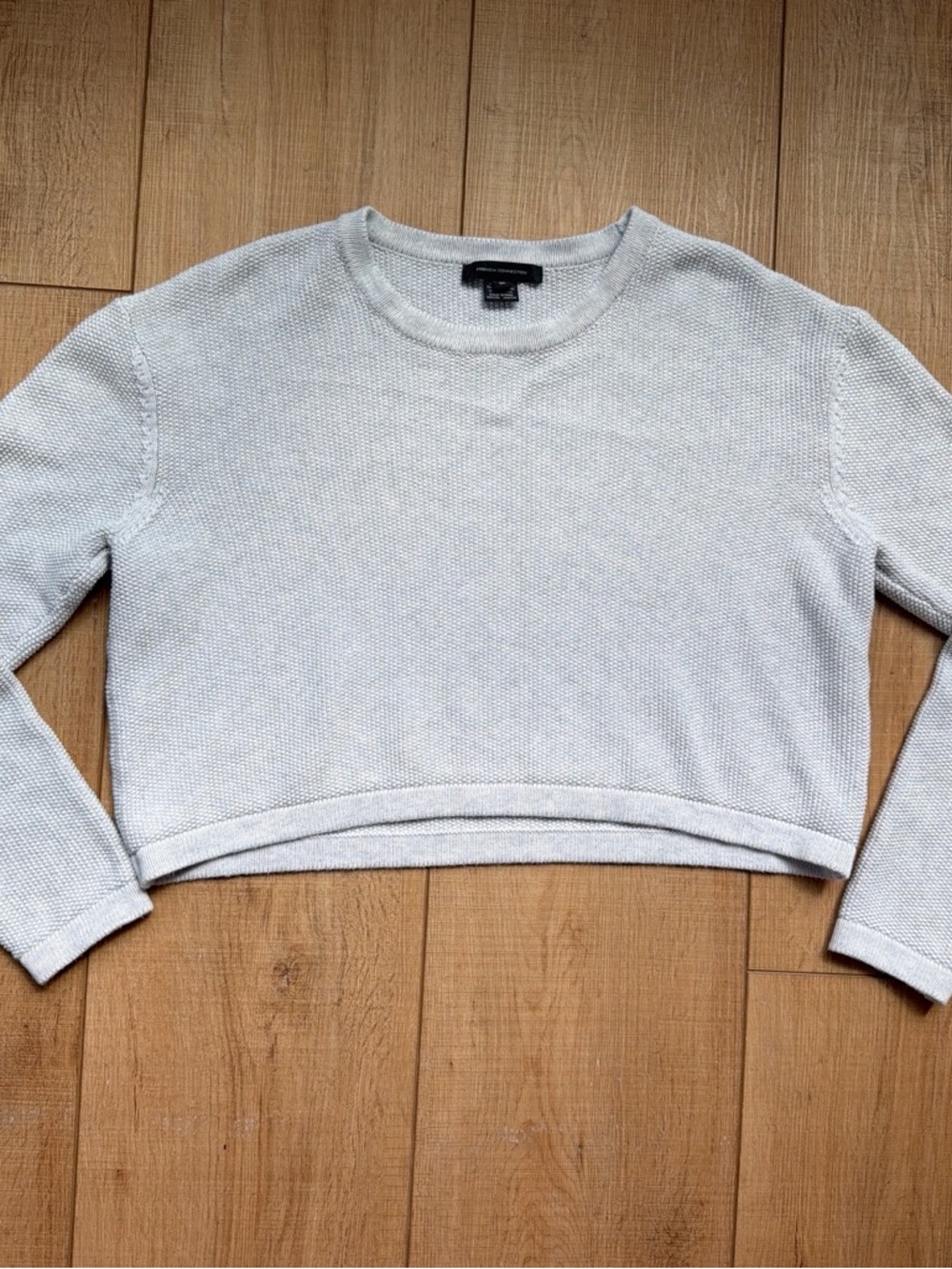French Connection Cropped Light Gray Knit Sweater size Medium good condition